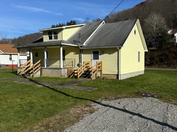 13 Darrah Ln, Fairview, WV 26570