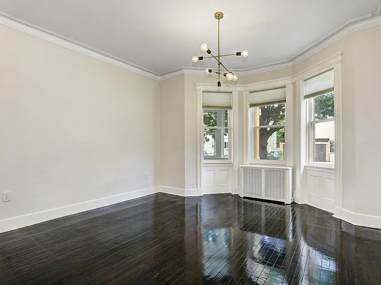 253 Born St #1 — Photo 12