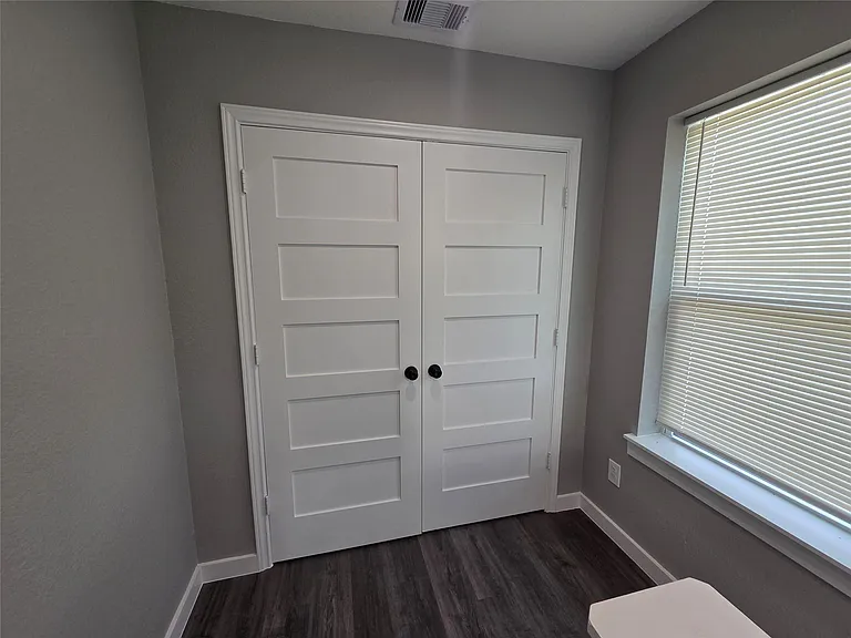 9806 Fillmore St #B — Photo 8