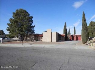 10701 Ivanhoe Dr, El Paso, TX 79935