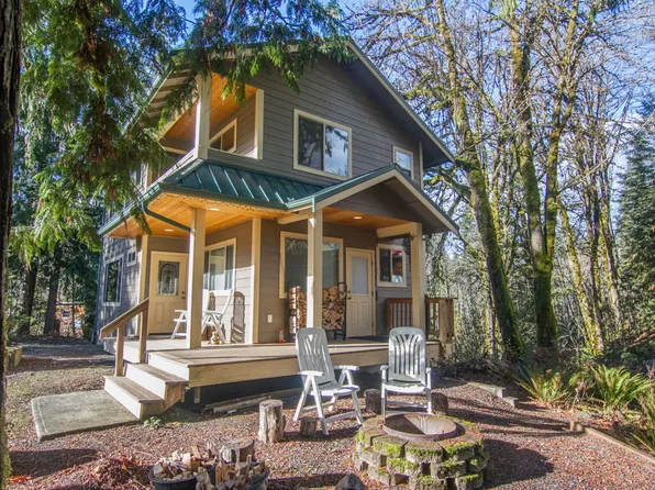 11057 Mission Ln, Glacier, WA 98244