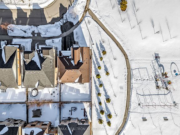 2nd image of 21 Rennie Ave