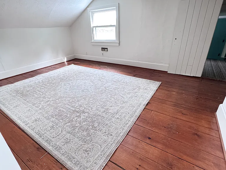 1253 Fairport Rd — Photo 30