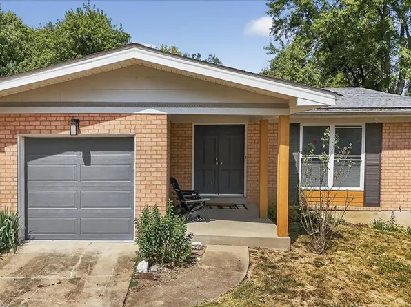 2215 Apple Bud Ln, Saint Louis, MO 63125