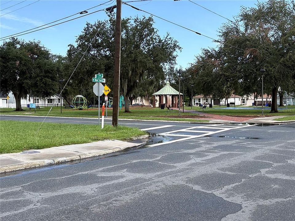 2nd image of 210 W 7TH STREET LOT 8