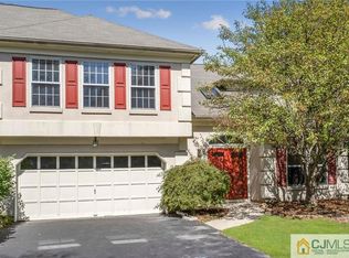 4 Wright Pl, West Windsor, NJ 08550