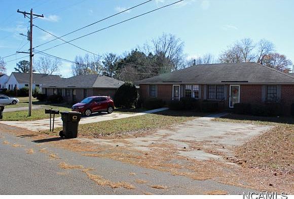 2nd image of 1300 Meldrum St NE