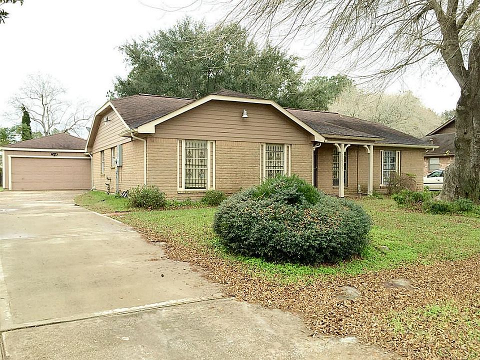1st image of 15207 Chaseridge Dr