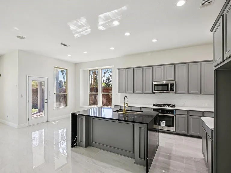 1123 Penny Worth Dr — Photo 10