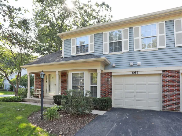 865 N Shady Oaks Dr, Elgin, IL 60120