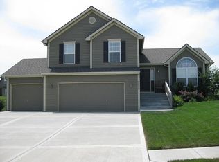 9228 N Holly St, Kansas City, MO 64155