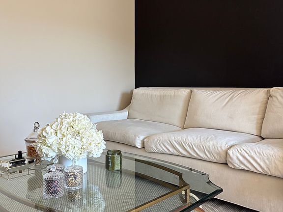 3rd image of 8203 Laurel Canyon Blvd