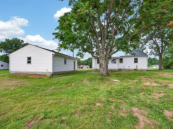3rd image of 3291 Cattail Rd
