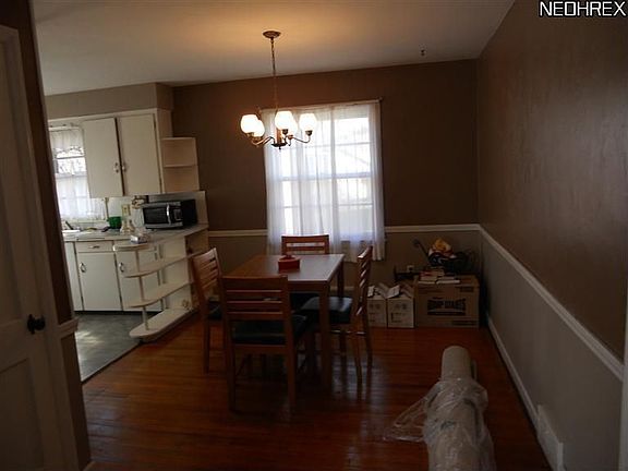 3rd image of 48 Aylesboro Ave
