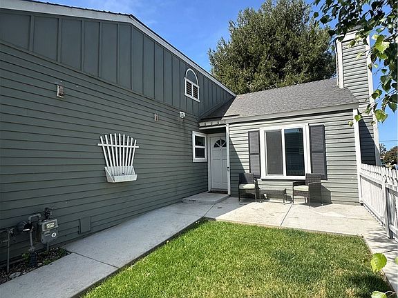 4th image of 1623 Point Lobos Ln