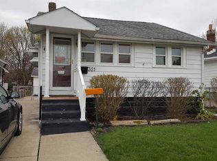 321 W 13th St, Mishawaka, IN 46544