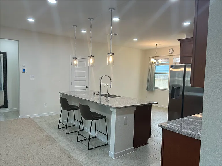 7822 Wyndham Harbor Ct — Photo 15