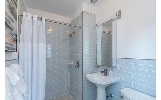 Rented by Douglas Elliman | media 41