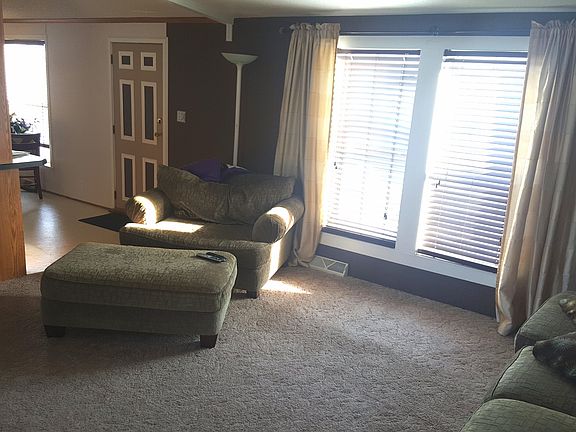 2nd image of 308 SE Autumn Park Dr