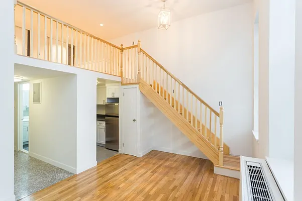 Rented by MNS Marketing | media 6