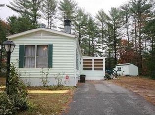 39 Roosevelt Rdg, Carver, MA 02330