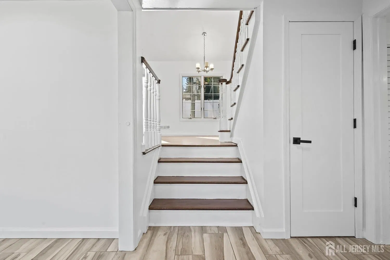 4 bed, 1.5 bath, $3,800 — Photo 3