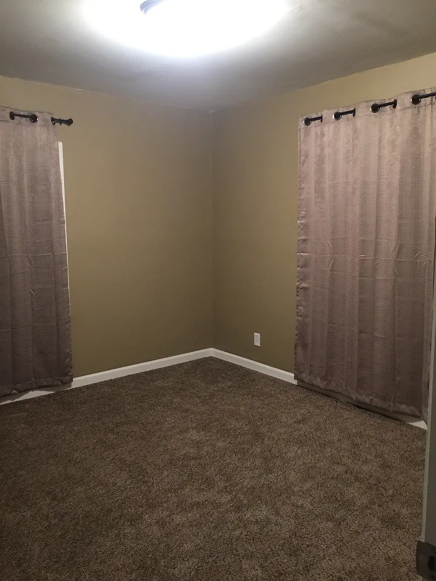 7 Park Dr photo 1