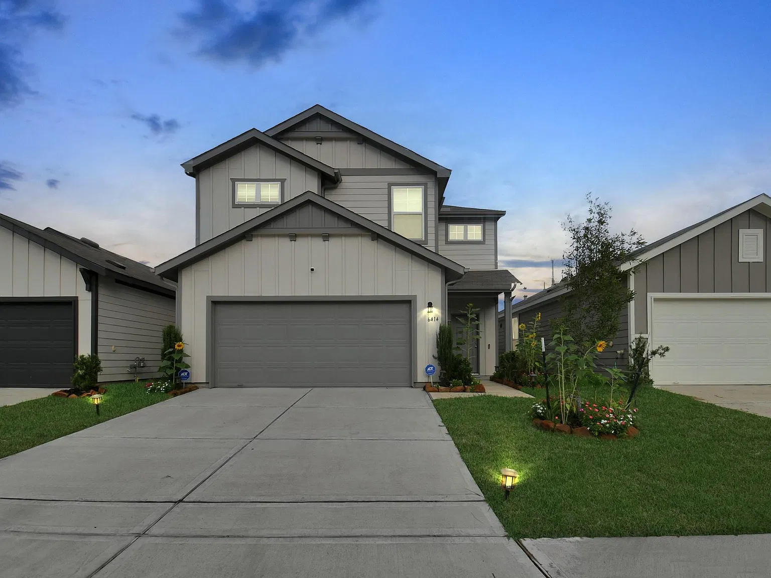 4 bed, 2.5 bath, 2122 sqft, $2,300 — Photo 3