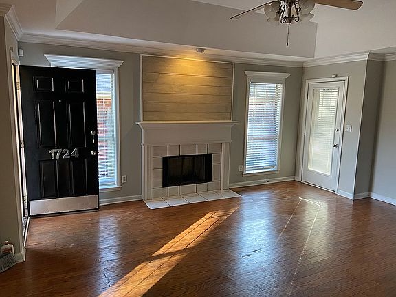 2nd image of 1724 Meadow Oak Ct
