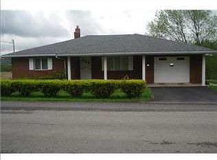 135 Braddock Road Ave, Mount Pleasant, PA 15666