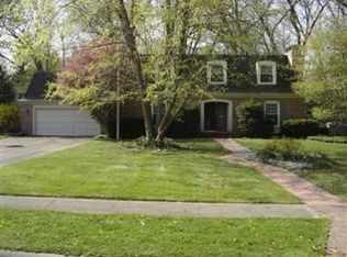651 Northview Dr, Valparaiso, IN 46385