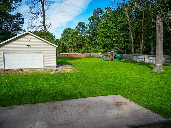 4th image of 2063 Rambling Oak Dr