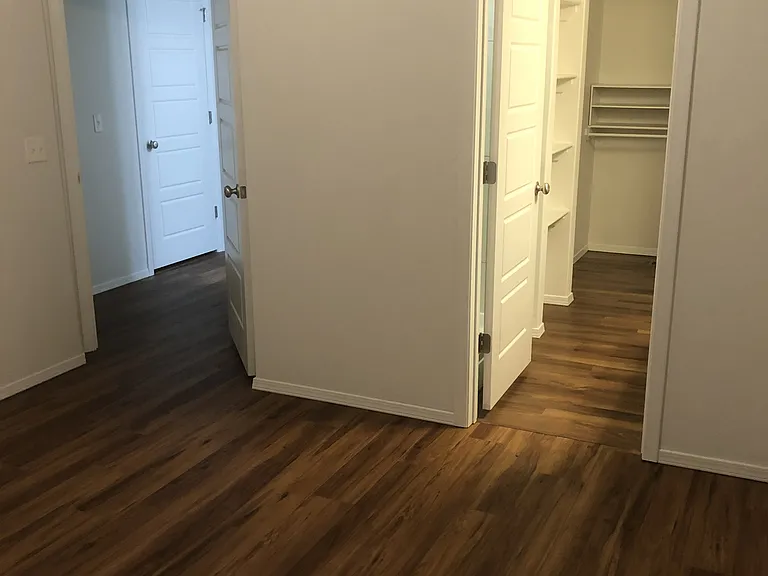 272 S Rolling Woods Way — Photo 16