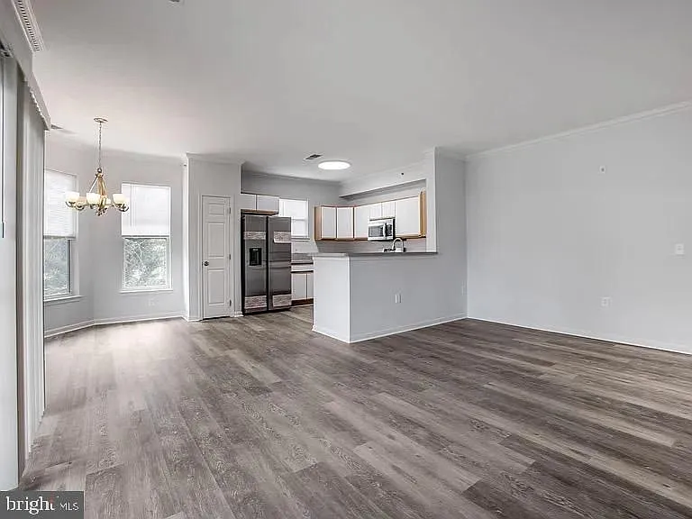 1301 Karen Blvd #401 — Photo 2