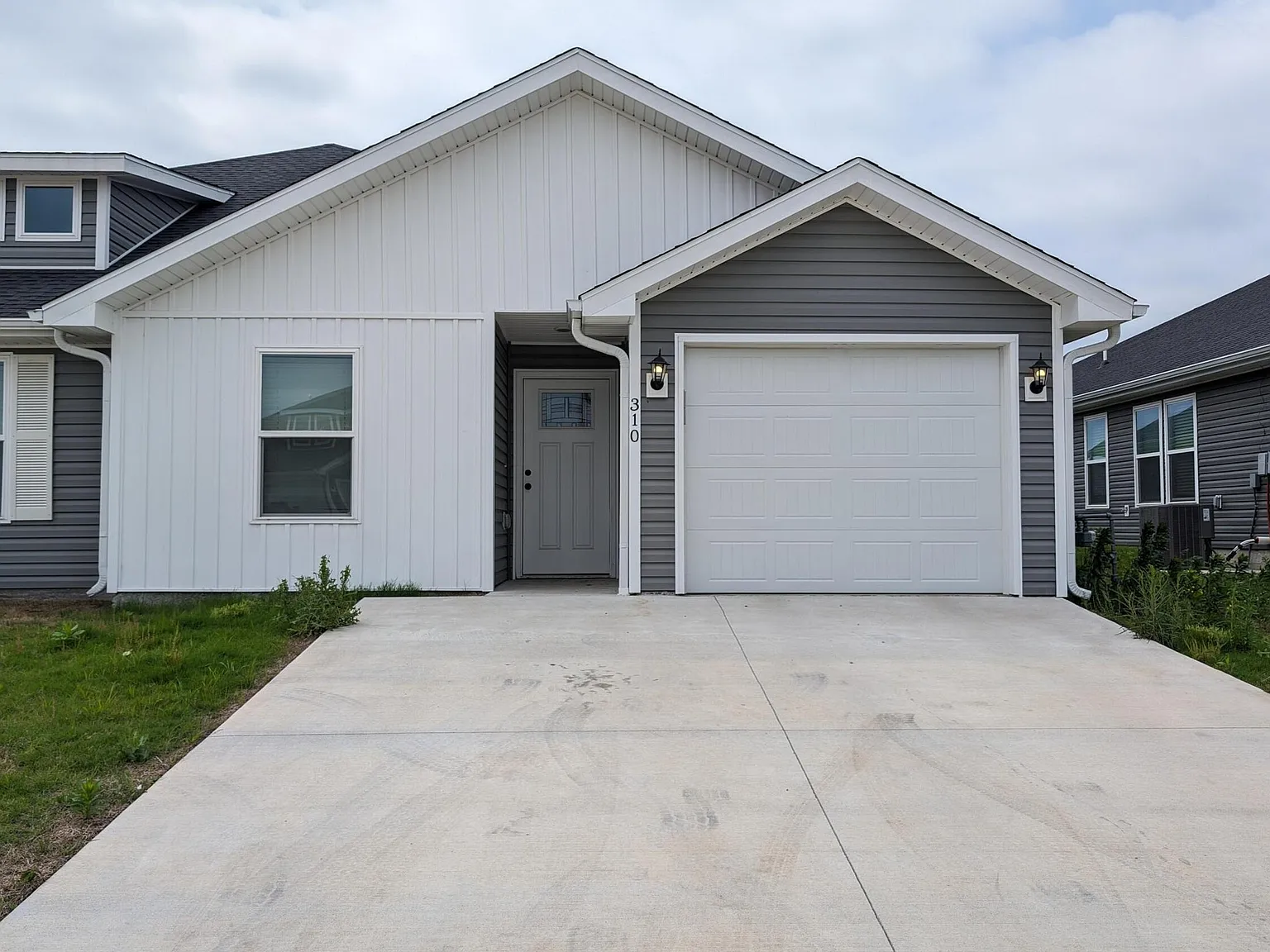 3 bed, 1422 sqft, $1,399 — Photo 2