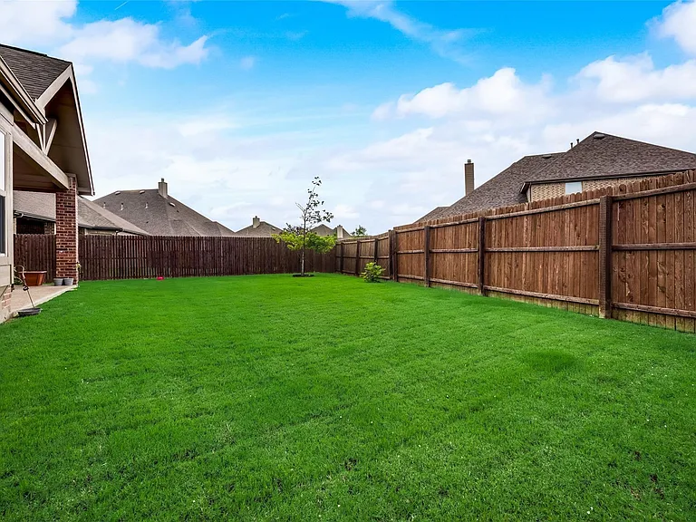 1213 Wedgewood Dr — Photo 19
