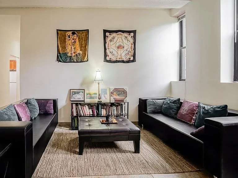 60 Gibson St #103 — Photo 2