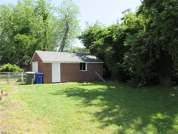 5th image of 6011 Chestnut Ave