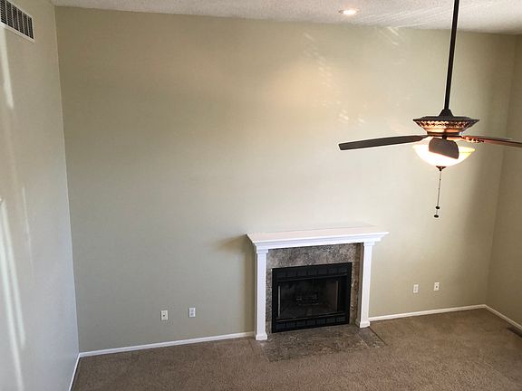 5th image of 703 Brookside Dr
