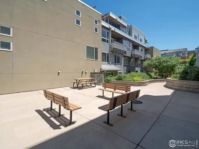 Back Patio for Entertaining with Grill