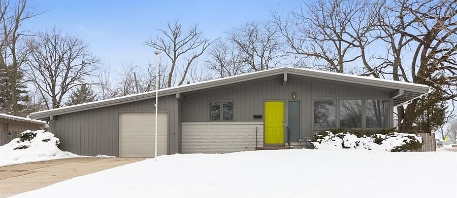 1st image of 4023 Northwood Dr NE