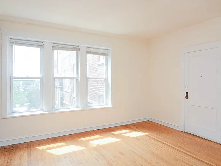 3042 W Wellington Ave #3 — Photo 12