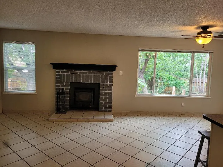 1601 N Owl Rd — Photo 11