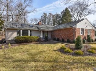 12 Wright St, Woodcliff Lake, NJ 07677