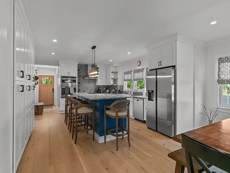 109 Carroll Ave — Photo 11