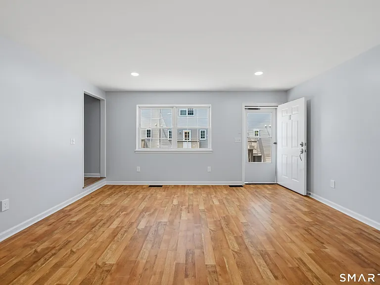 1 Union Ave #11 — Photo 4