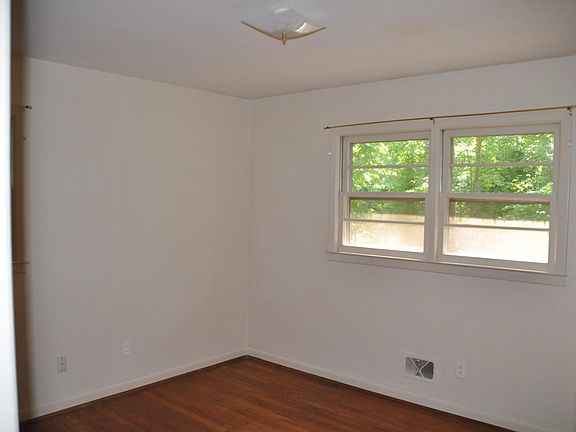 2nd image of 237 Holly Dr