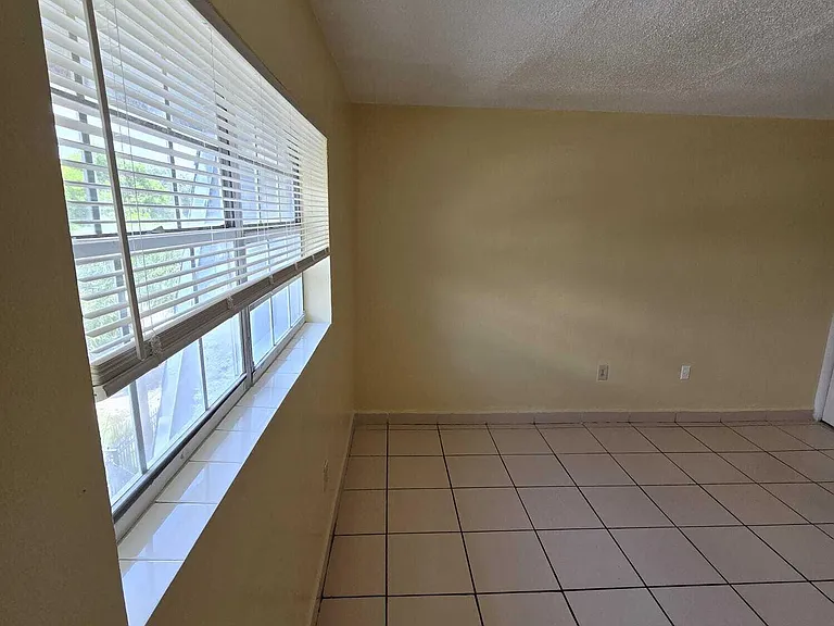 13695 NE 3rd Ct #C05 — Photo 11