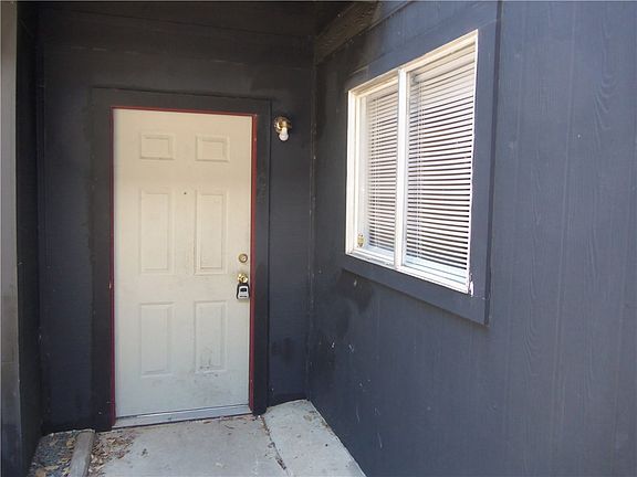 2nd image of 2302 Mission Hill Dr