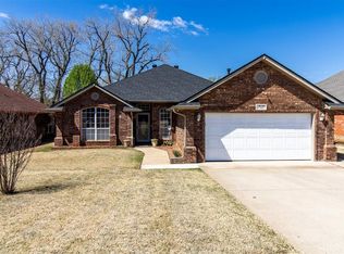 717 Hunters Run, Midwest City, OK 73130